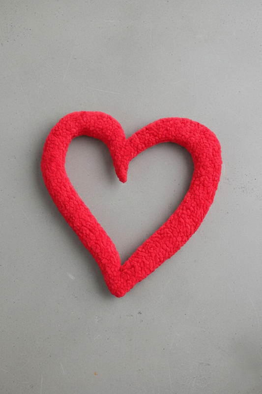 Minimal Heart Shape Tufted Mirror Sleeve